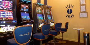 app 7 features connecting sports interest and casino style entertainment sections
